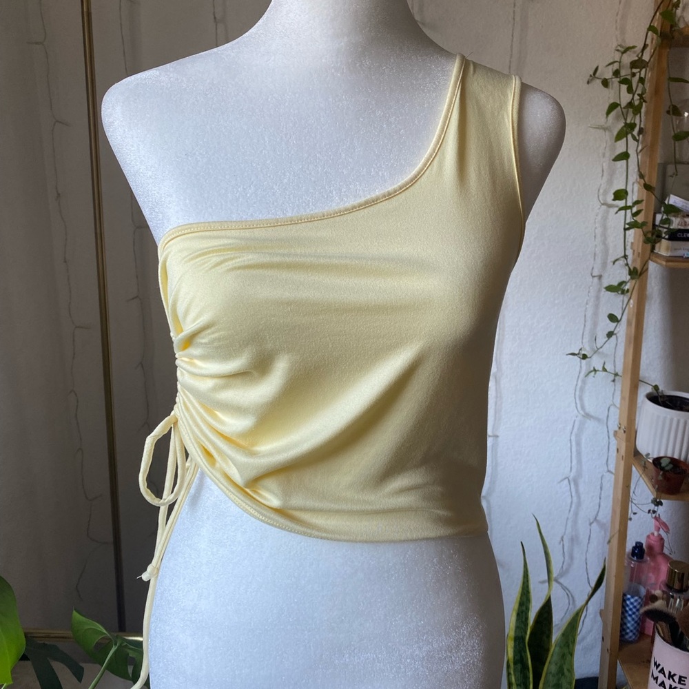 2/$8 One shoulder crop top